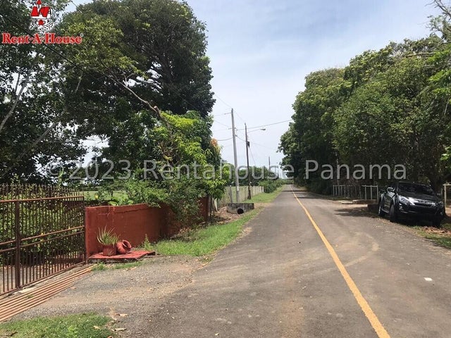 Lot for Sale in Las Tablas – Ideal for Your Beach House